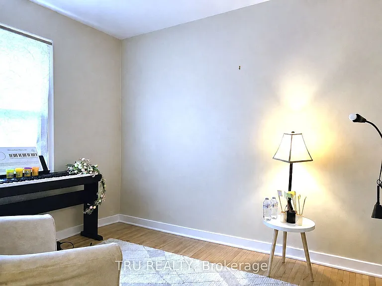28 Arundel Ave — Photo 10