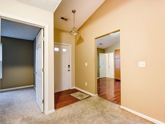 3rd image of 8394 Nightshade Dr