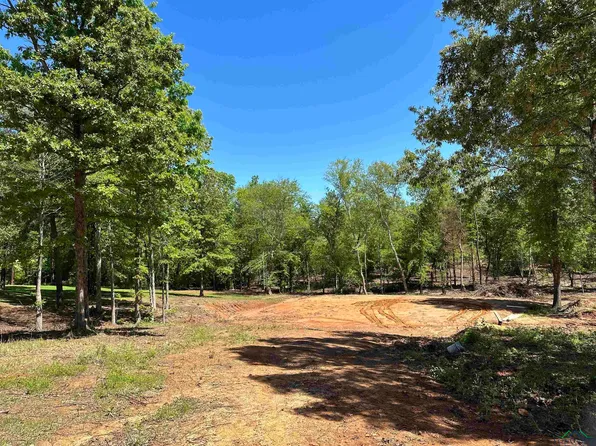 155 Cherokee Creek St, Kilgore, TX 75662