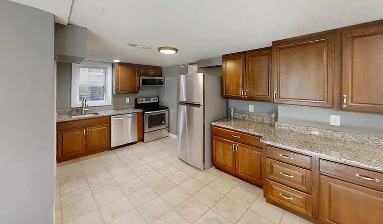 2 N Normal St #3 — Photo 3