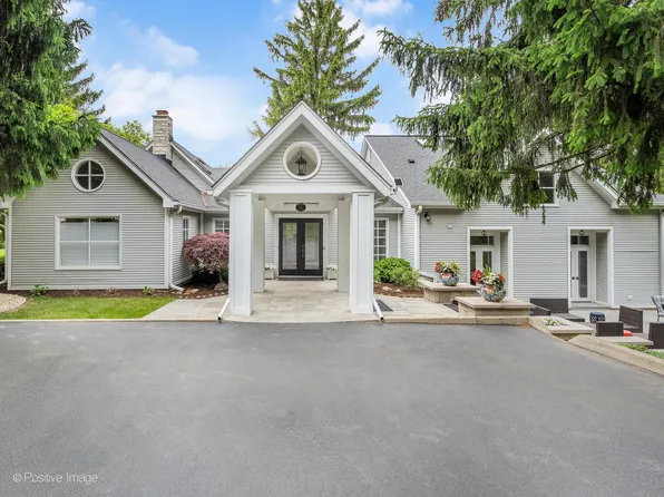 5951 S Grant St, Burr Ridge, IL 60527