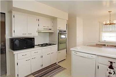 4th image of 502 Tuttle Ave NE