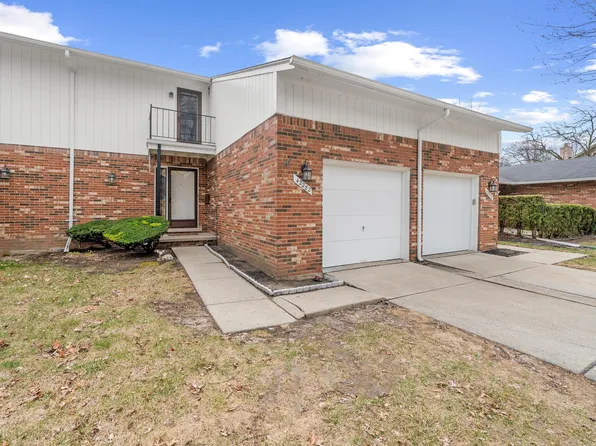 42282 E Edward Dr #258, Clinton Township, MI 48038