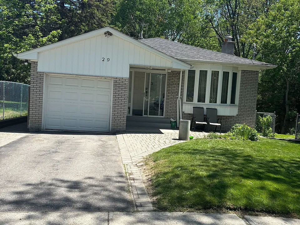 29 Ravenview Dr #BASEMENT