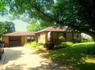 2116 E Ridge Rd, Beloit, WI 53511