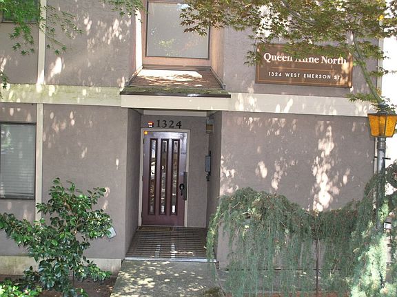 3rd image of 1324 W Emerson St APT 305