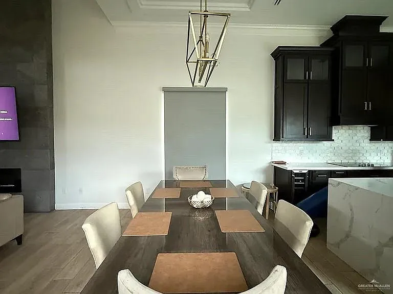 3412 Saint Honore Dr — Photo 3