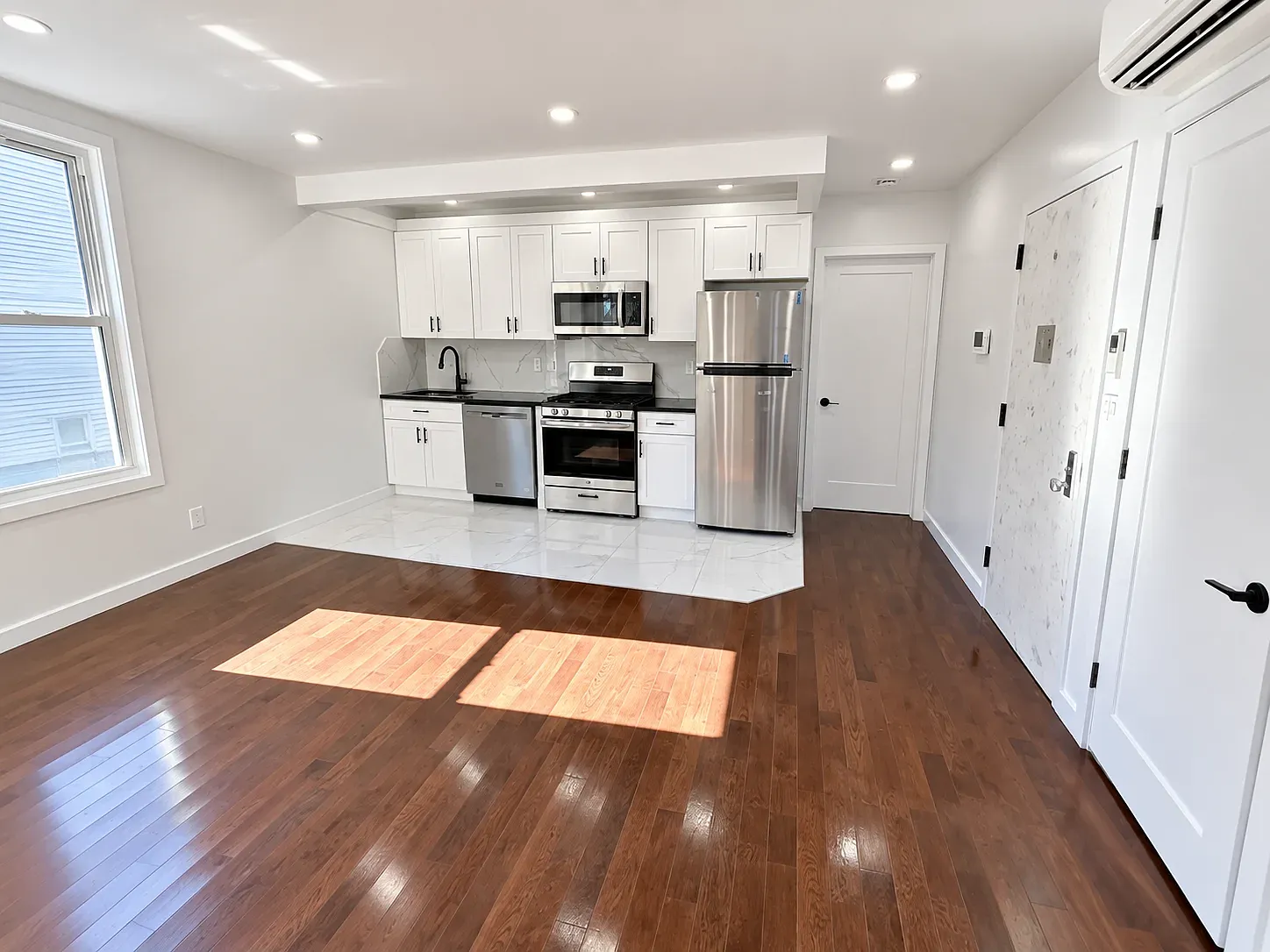 2 bed, $1,700 — Photo 1