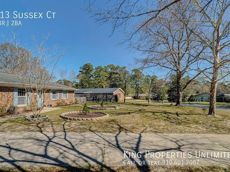 313 Sussex Ct — Photo 11