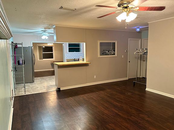 5th image of 11665 Aaron Rd