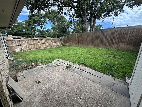 2nd image of 8320 Cambridge Rd APT M11