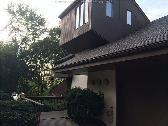 4th image of 301 Fort Circle Dr