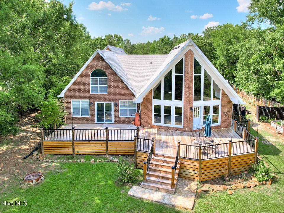 1st image of 1076 Elm Drive