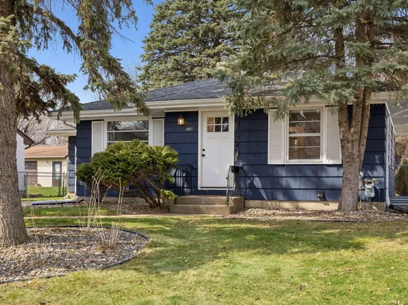 1257 Smith Ave S, West Saint Paul, MN 55118