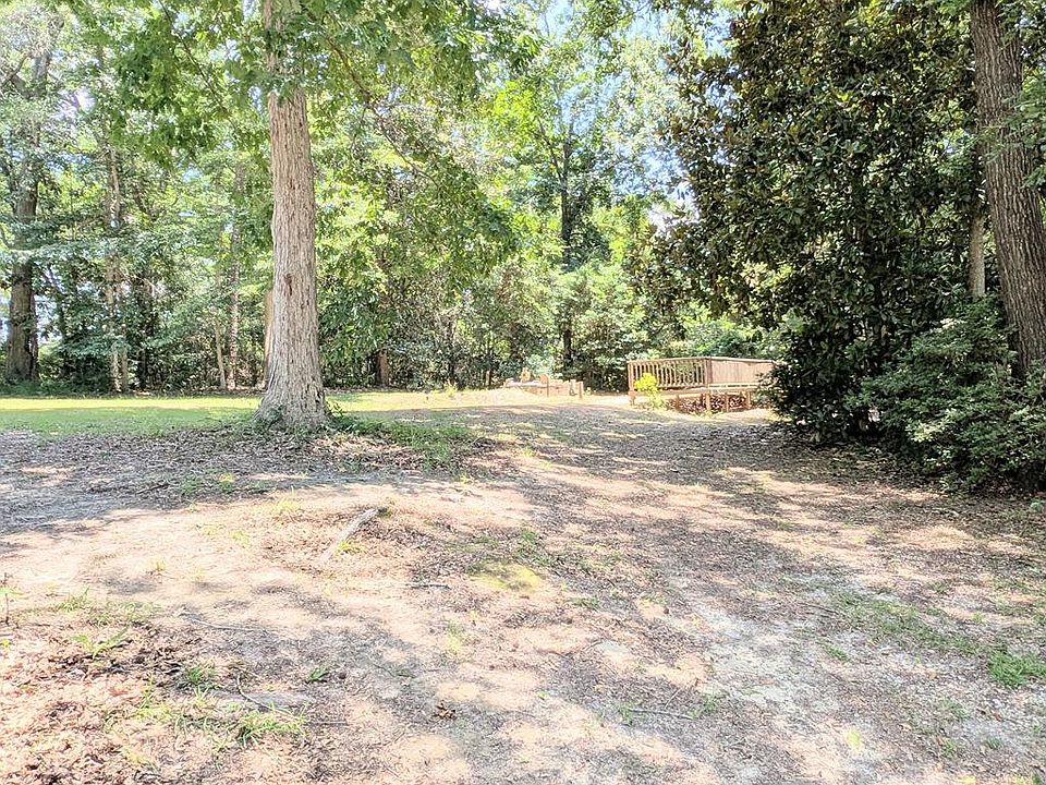 1st image of 890 Lake Front Dr