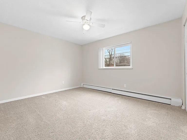 The Hillcrest Apartments — Photo 42