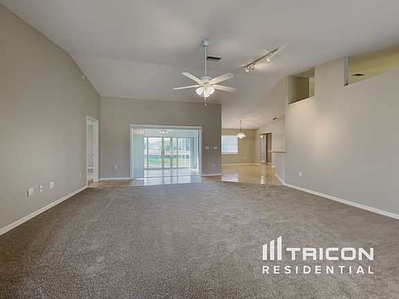 3rd image of 203 Broadmoor Ln