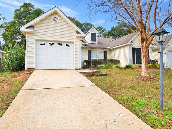 2nd image of 816 Willow Springs Dr