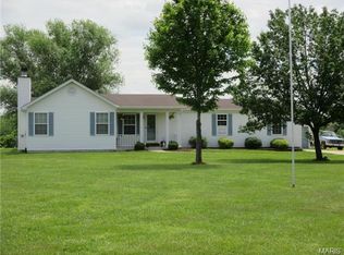 822 Ridge Rd, Troy, MO 63379