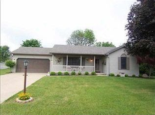 611 Fieldstone Ln, Middlebury, IN 46540