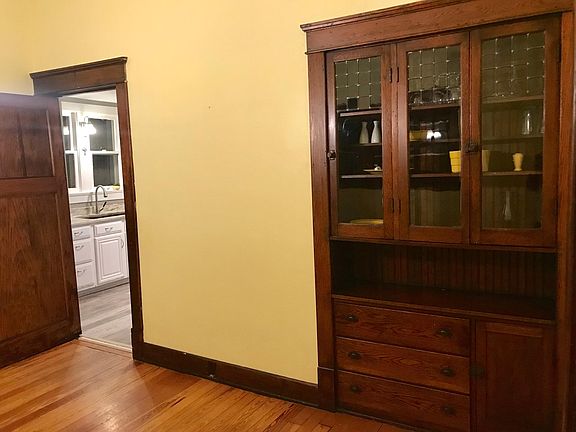 5th image of 1106 Oak Park Ave