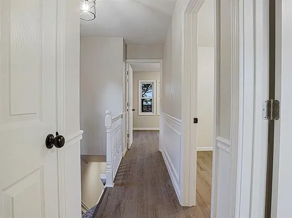 4411 Edson Avenue image 16 of 27