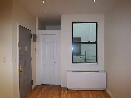 Rented by Fleet Realty | media 29