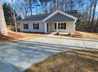 296 Tommy Lee Fuller Dr, Loganville, GA