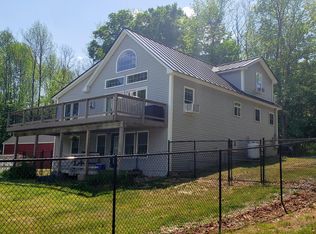 418 Voter Hill Rd, Farmington, ME 04938