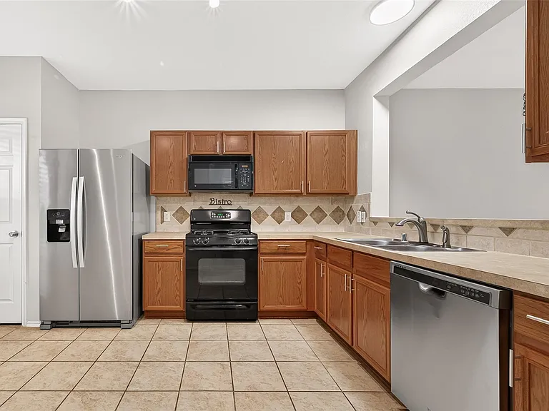 16855 Mammoth Springs Dr — Photo 11