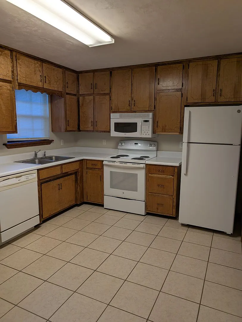 Louvinia Way B Properties — Photo 4