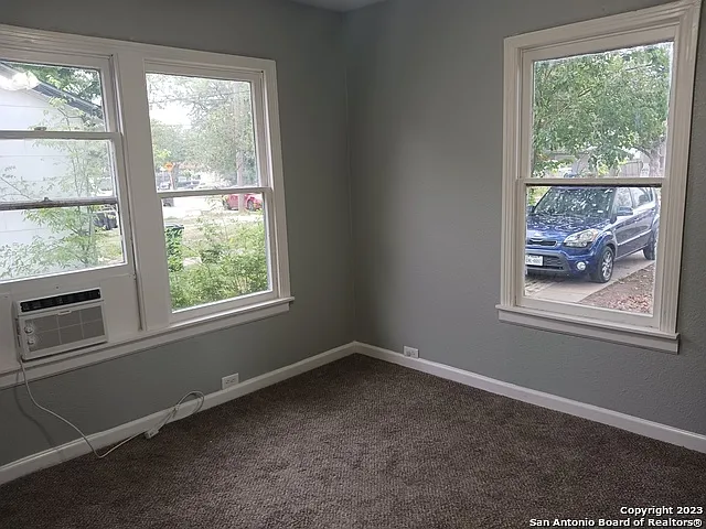 319 San Angelo — Photo 12