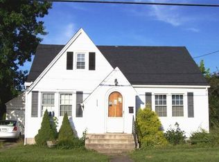 1125 Smith St, Milton, WV 25541