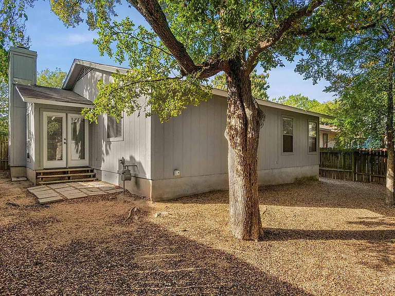 8311 Treehouse Ln — Photo 50