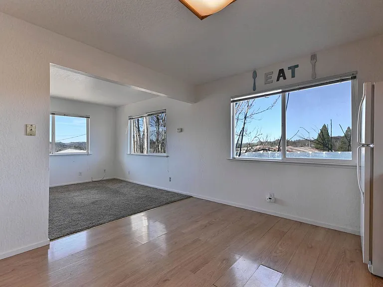 49 Gatewood Ave — Photo 8