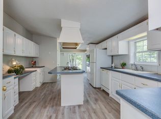 27 Country Ln, Fremont, NH 03044