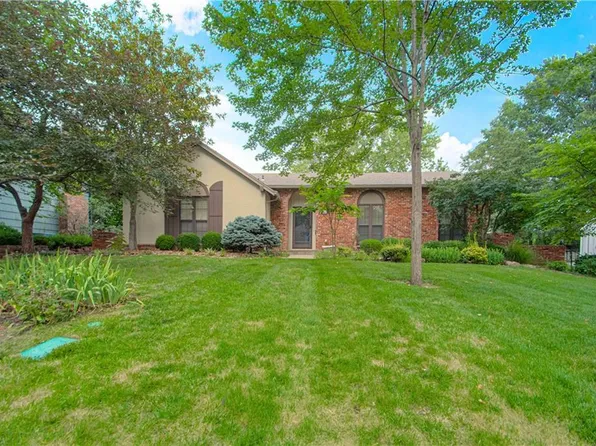 9981 Melrose St, Overland Park, KS 66214