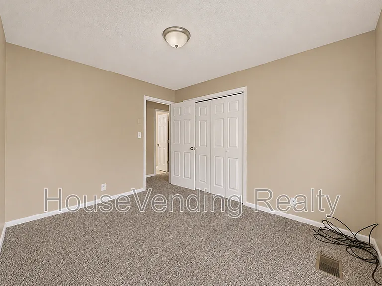 6204 Trailhead Cir — Photo 11