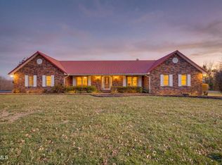 1137 Old Stage Rd, Rogersville, TN 37857