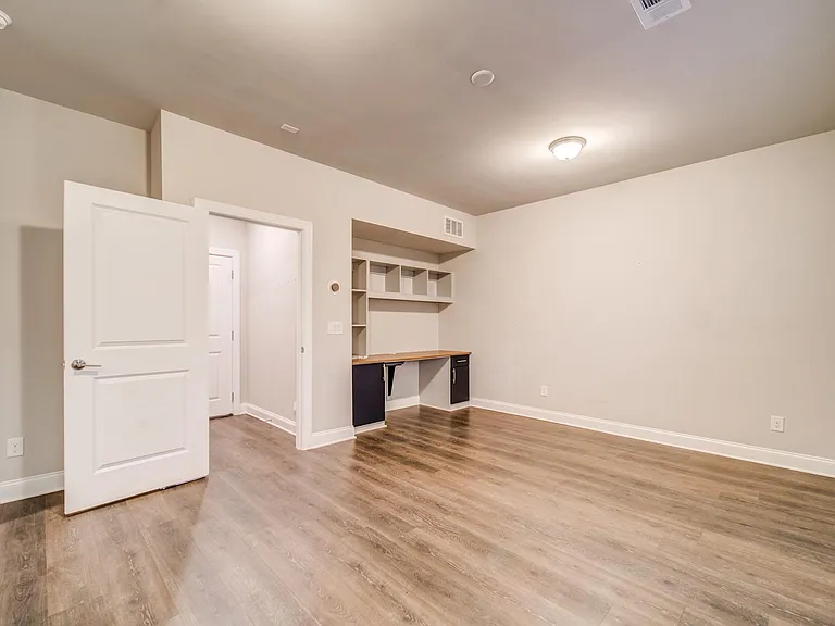 1363 Harris Way NE — Photo 55