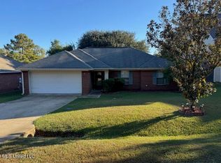 5037 Womack Dr, Jackson, MS 39272