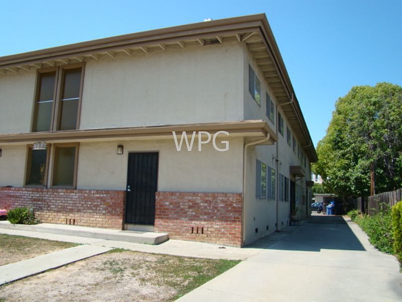 1st image of 713 Golden Oak Dr APT 5