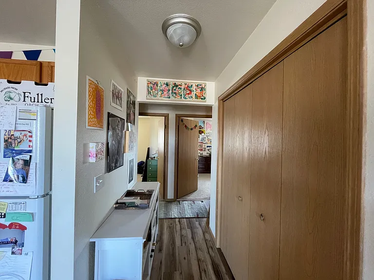 1225 W Kagy Blvd — Photo 3
