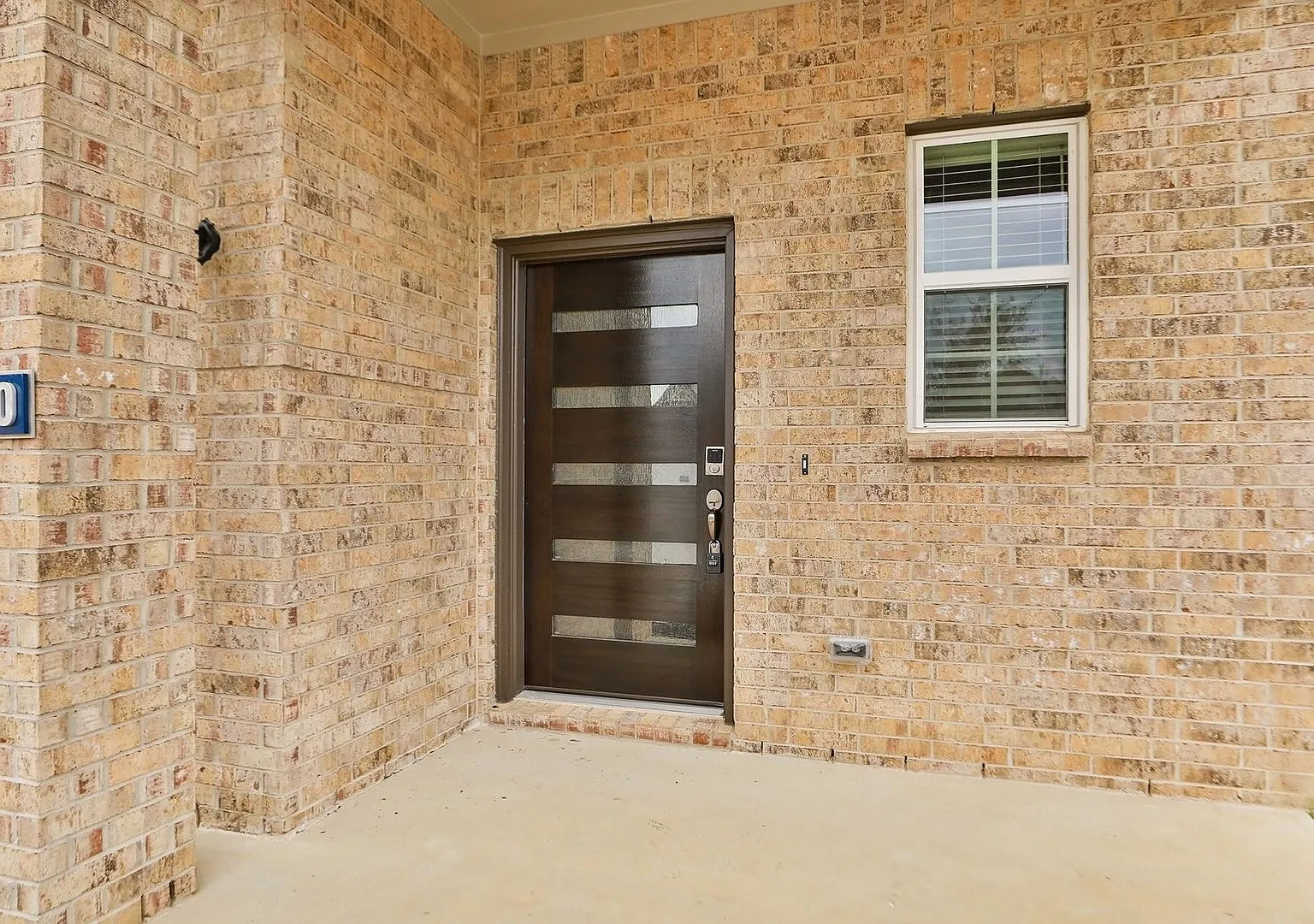 For Lease | 4 Bed, 3.5 Bath | 1,991 Sq Ft | Bridgeland Community | — Photo 2