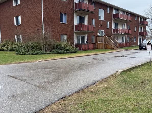 191 Lisgar Ave #302, Tillsonburg, ON N4G 3L5