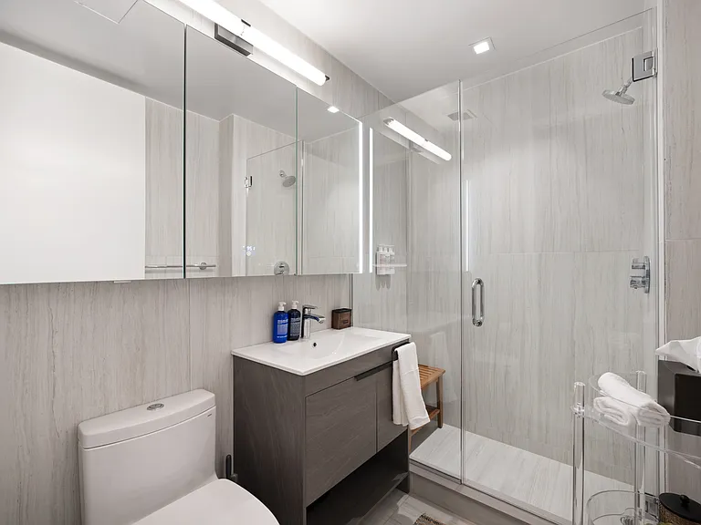 661 Driggs Ave #5B — Photo 30