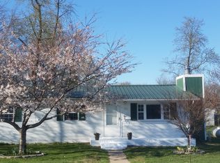 703 E Jackson St, Marshfield, MO 65706