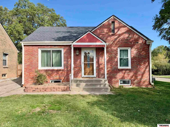 6350 Leighton Ave, Lincoln, NE 68507