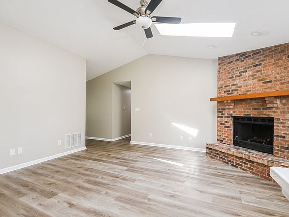 4th image of 9695 Claymore Dr