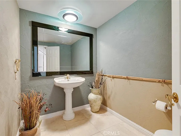 22781 Macfarlane Dr — Photo 7